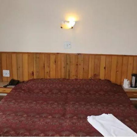 มานาลิคอนทิเน็นทอล Hotel มะนาลี ภายนอก รูปภาพ