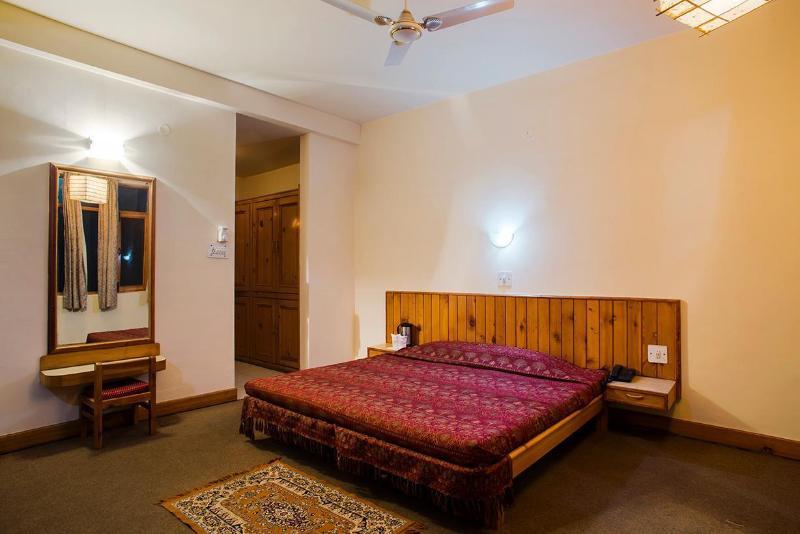 มานาลิคอนทิเน็นทอล Hotel มะนาลี ภายนอก รูปภาพ